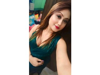 Double deal girls available Lahore