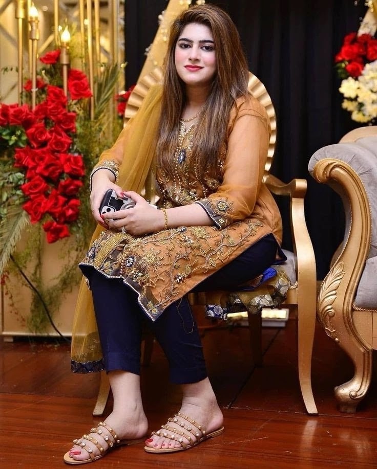 Independent Escorts service in Rawalpindi DHA phase one hot and sexy staff available contact (03279066660)