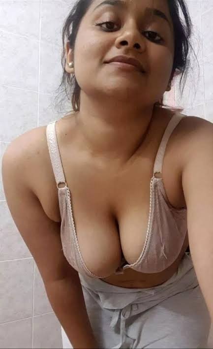 Only video call with face our voice ka sath just video call available no real Meetup