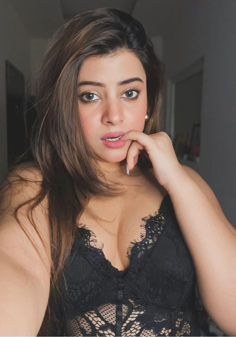 0331-387-9111 VIP students professional and independent girl available for night in Karachi