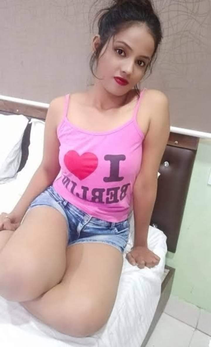 Only video call with face our voice ka sath just video call available no real Meetup