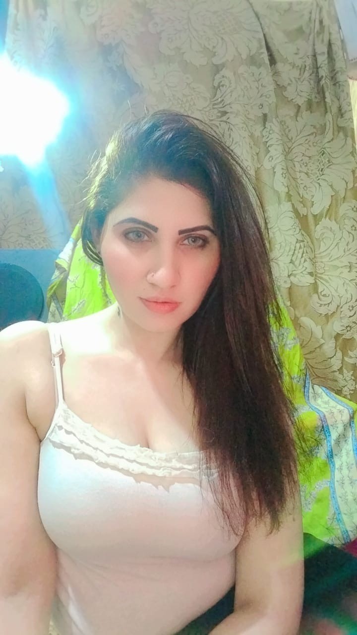 03296115546 girls available hai