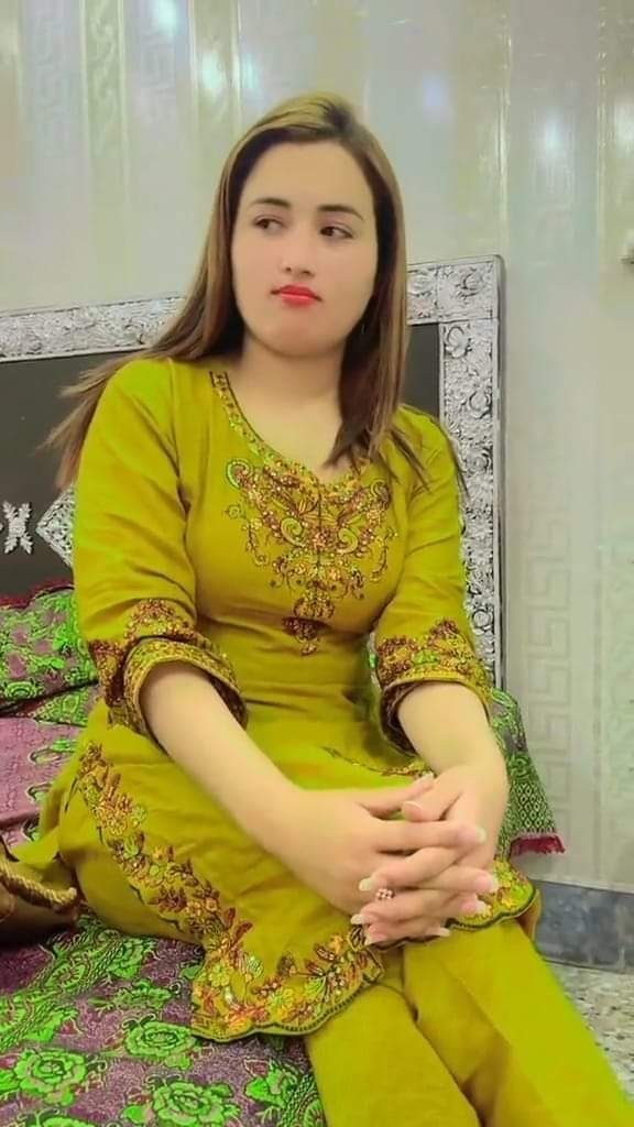 Girl service available hai 03276971102