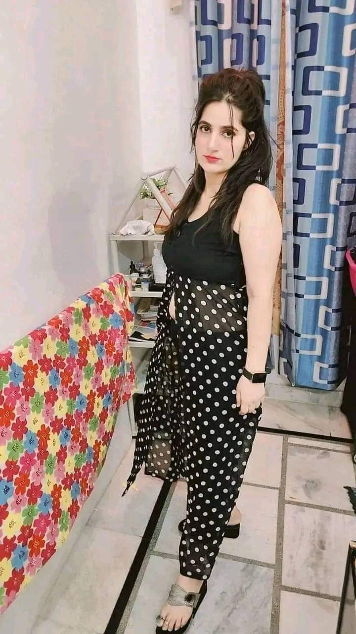 Girl service available hai 03276971102