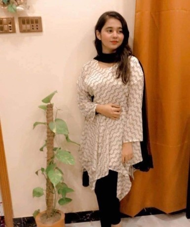 karachi-03000579070-zoya-massage-center-escort-girls-night-shot-service-home-delivery-available-small-2