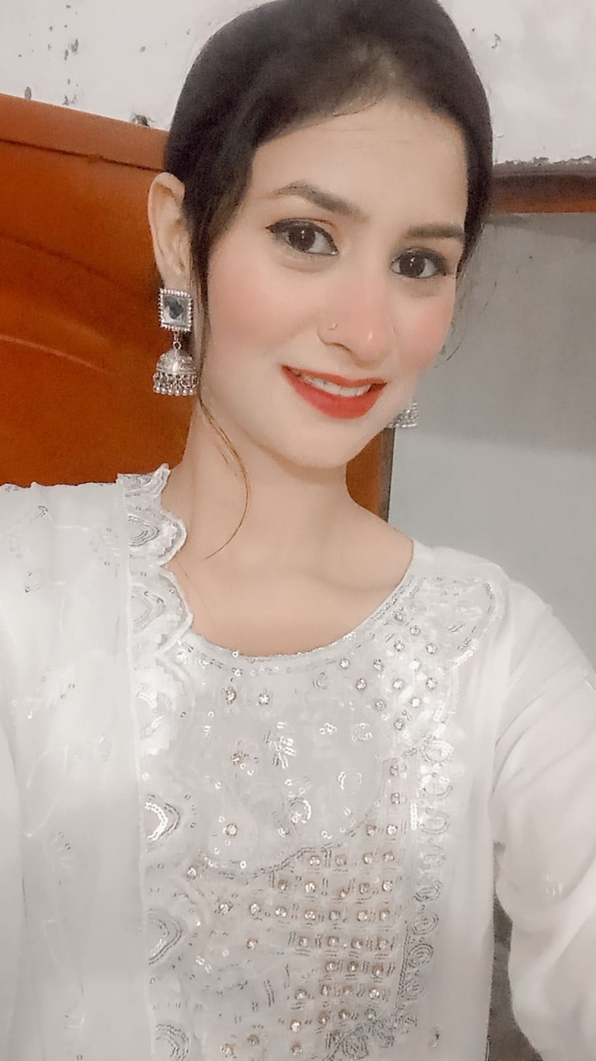 Escorts service lahore available 03141443025