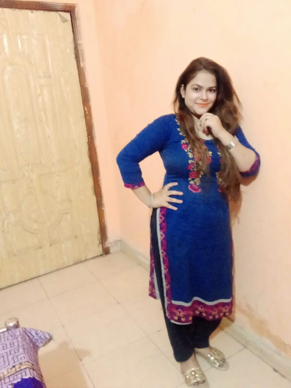 Call girls in Lahore service available