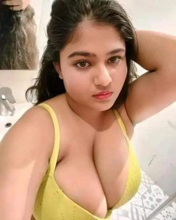 Sexy video call service available full nude with face watsapp contact 03285462319