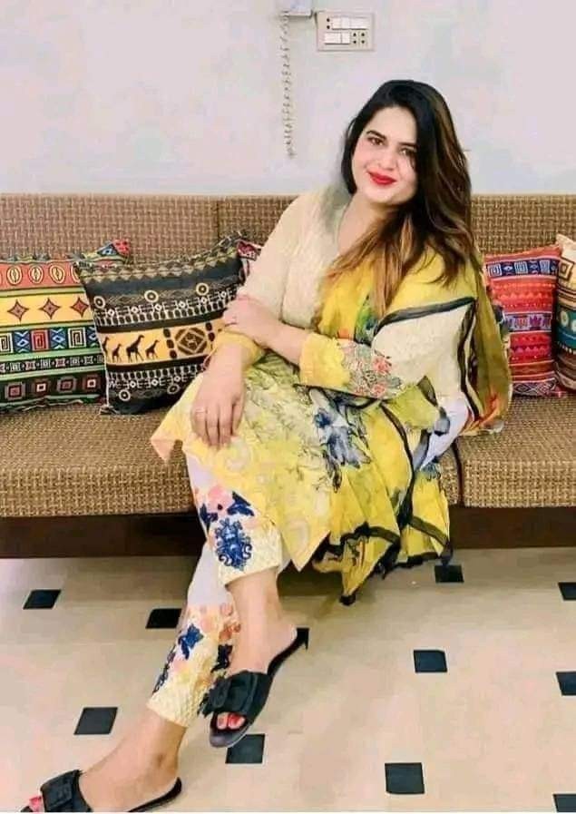 For hot girls and university girls contact 03289646402