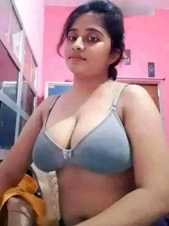 Sexy video call service available full nude with face watsapp contact 03285462319