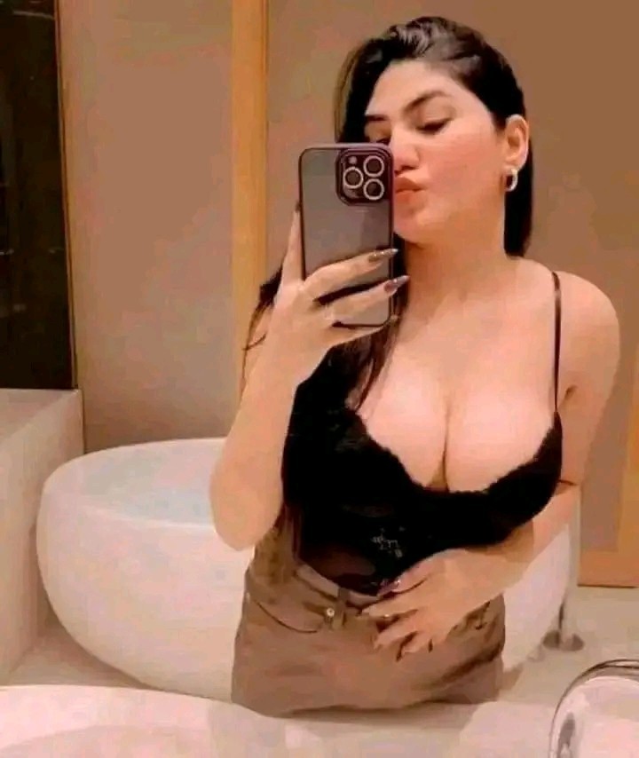 Sexy video call service available full nude with face watsapp contact 03285462319