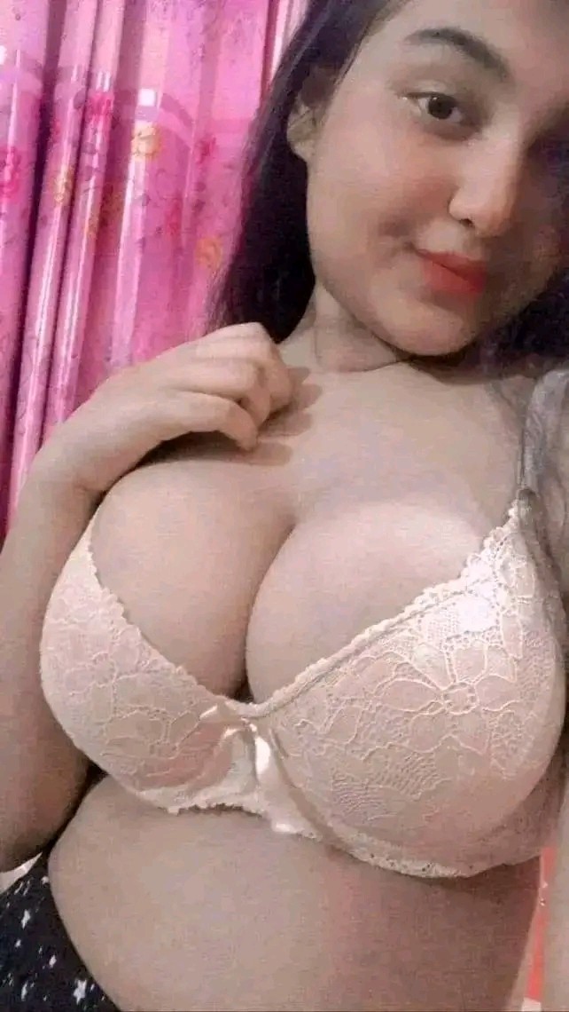 Video call service available my WhatsApp number 03098359088