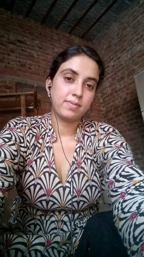 Only sex girl available short night video call full time sex 24 horse online WhatsApp number 03237699571