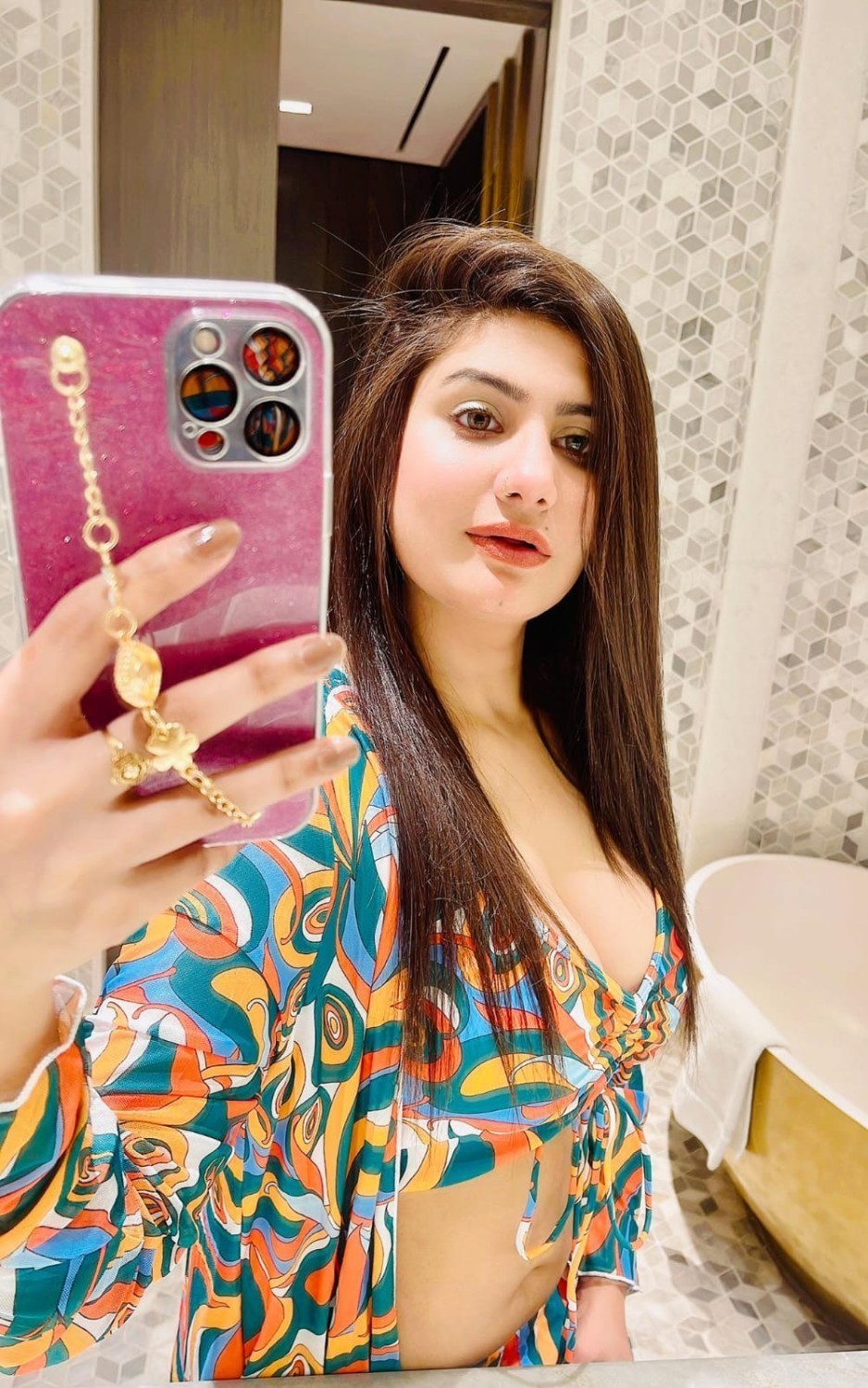 Video call sarvs in 24 hours available 03161721712