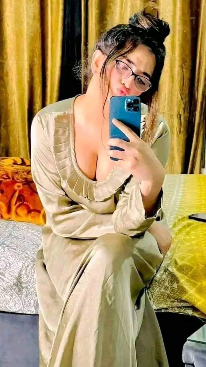 Sexy girl night service available ha WhatsApp number 03285408785