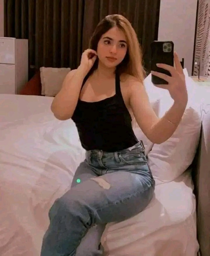 Video call service available my WhatsApp number 03098359088