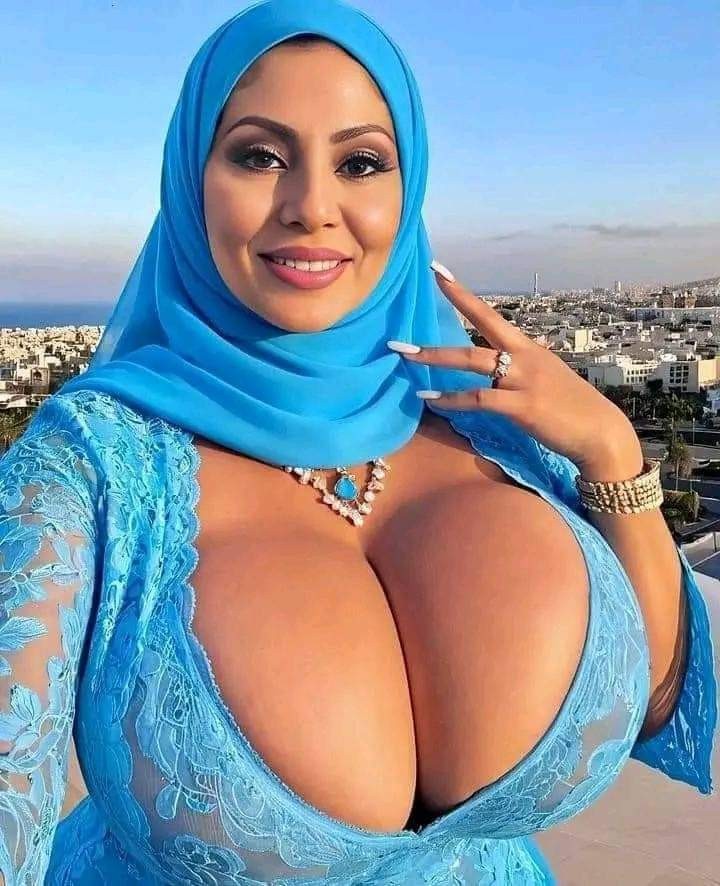 Video call service available my WhatsApp number 03098359088