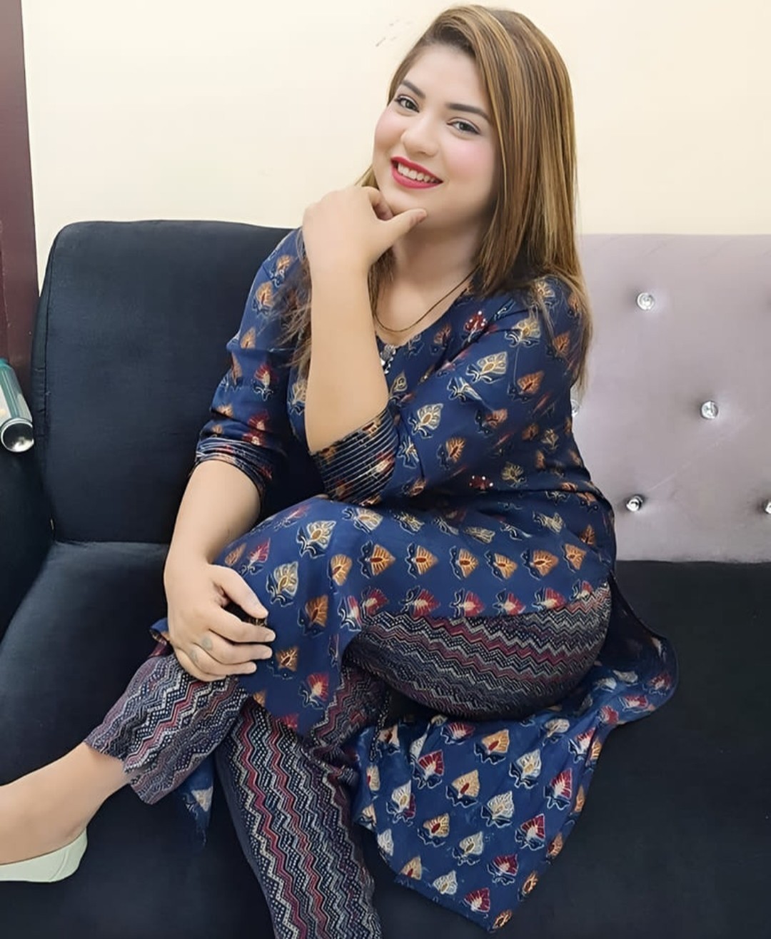 Sexy video call sarvice available contact me 03259034993