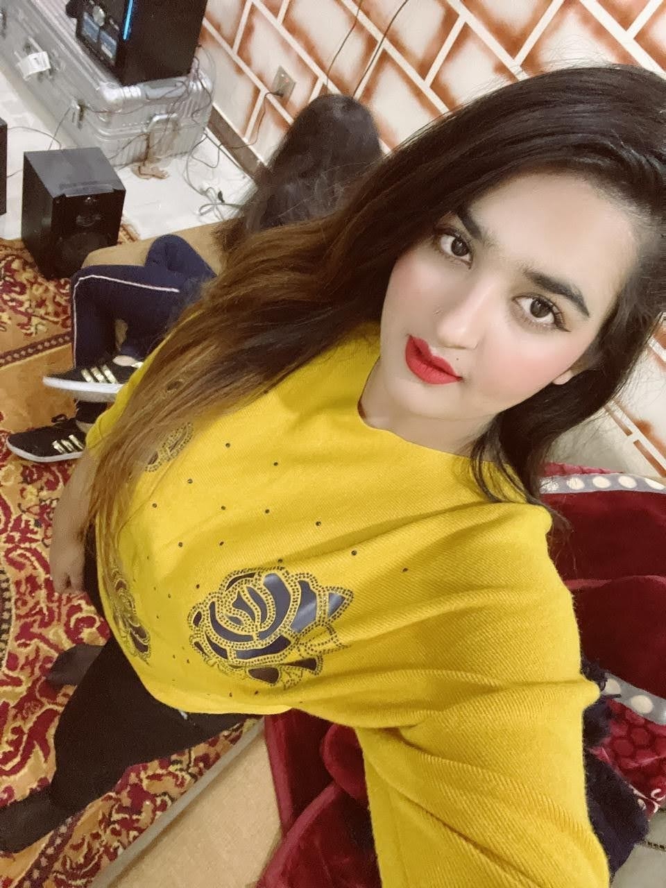 miss-neallum-03090005422-vip-luxury-genuine-escort-in-lahore-small-3