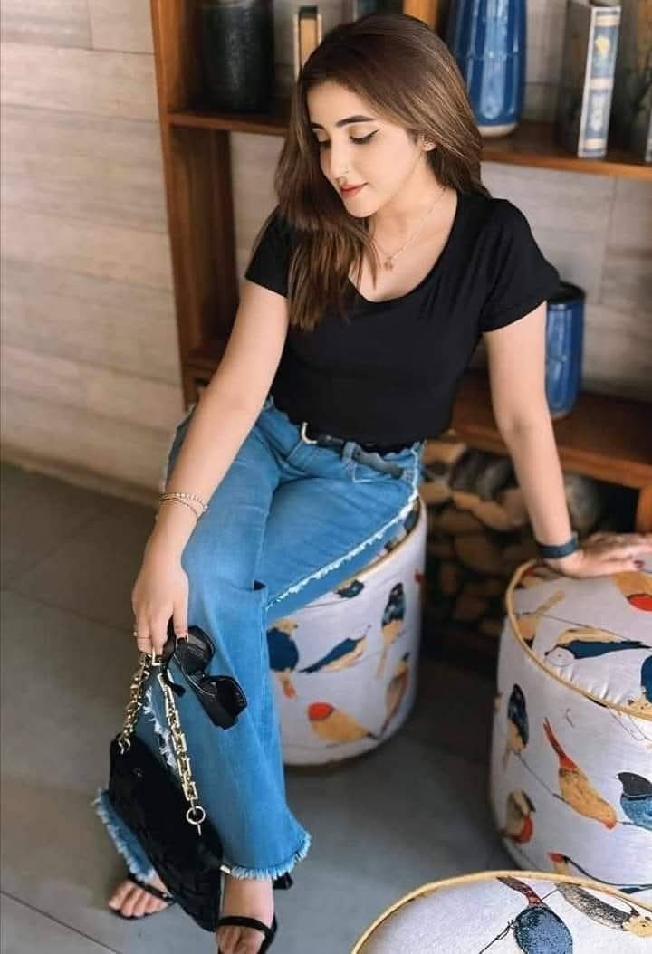 Girl service available hai video call 03276971102