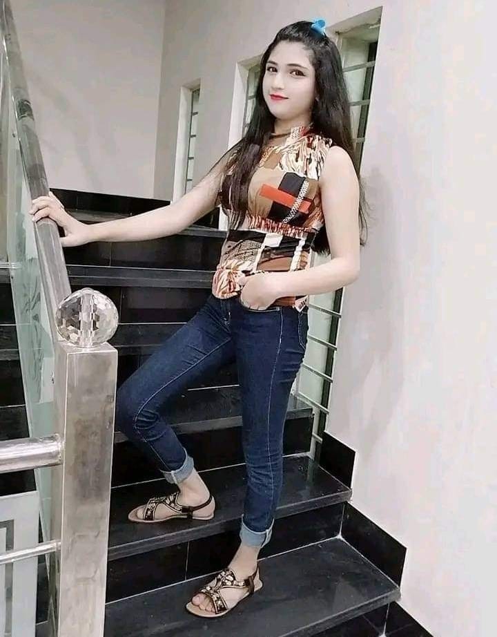 03081904758 massage centre available girls WhatsApp number