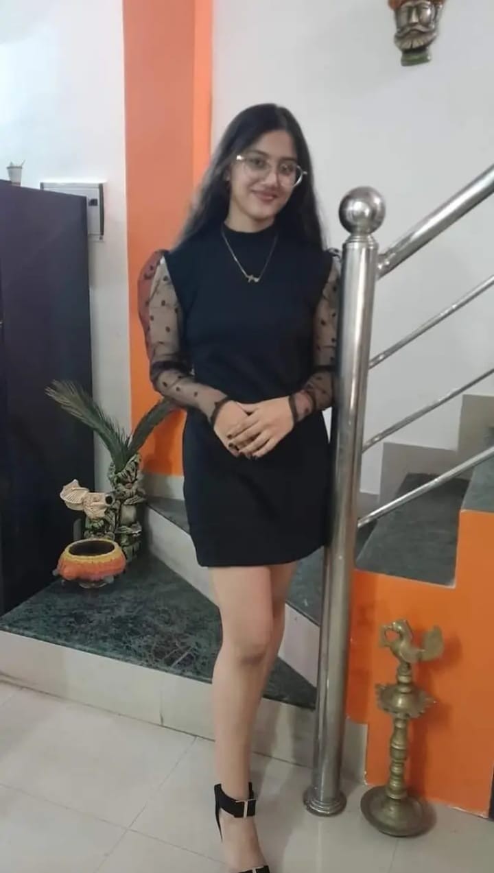 03081904758 massage centre available girls WhatsApp number