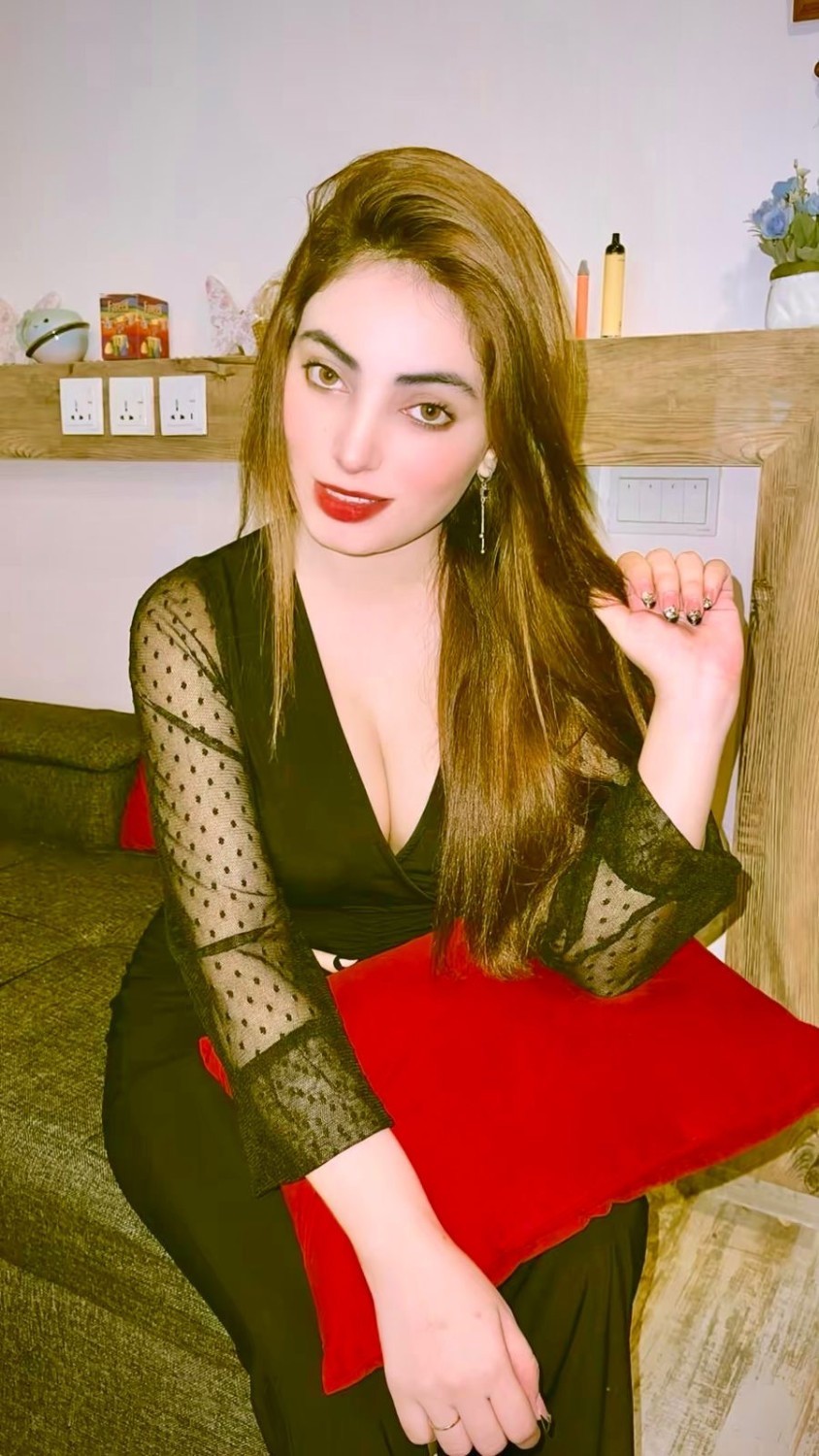 .....Tonight I am Available in Lahore for Night Service.... Kubra 03000579070 (Call + Whats app) -- - -- -