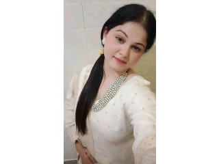 Girl service available hai video call 03287985213