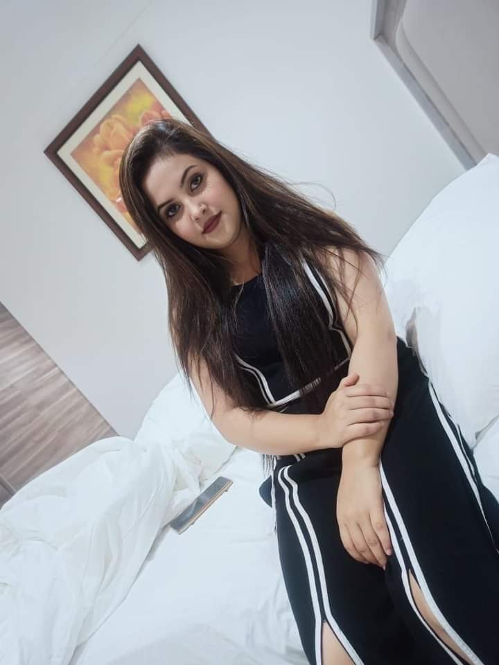 sex-girls-vip-24-ghante-service-video-call-kit-2000-rupaye-032457940600-simple-call-me-whatsapp-raabta-kare-small-1