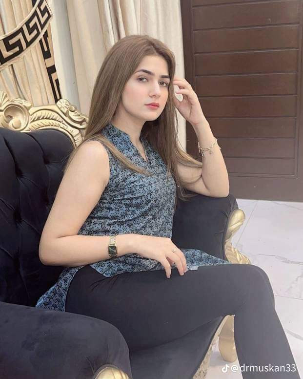 03040700944lahore-escort-girl-service-beautiful-staff-available-home-delivery-service-available-and-video-call-service-small-1