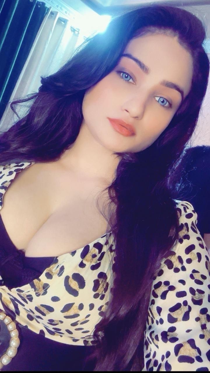 Sexy video call service available full nude with face watsapp contact 03285462319