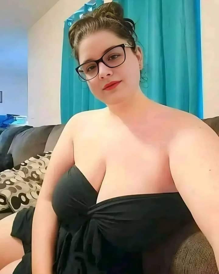 Sexy video call service available full nude with face watsapp contact 03285462319