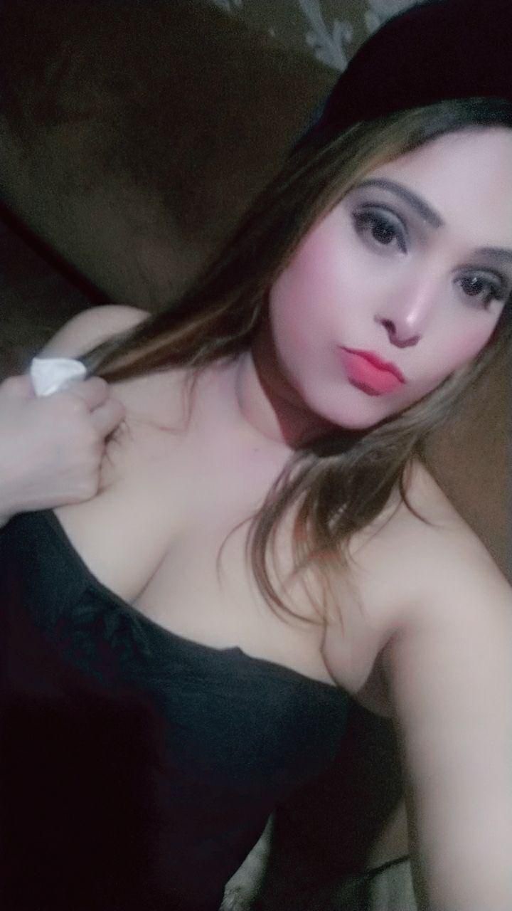 100% jeniun girl available Anytime Home Delivery Video call service Available just contact whatsap 03288594397