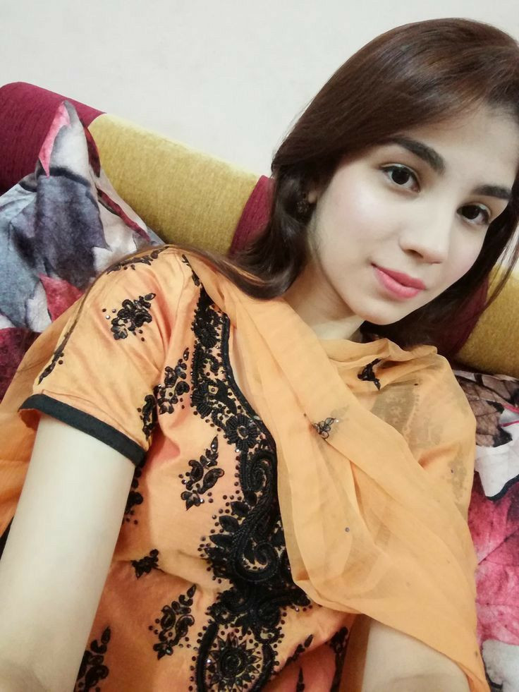 1For hot girls and university girls contact 03289646402