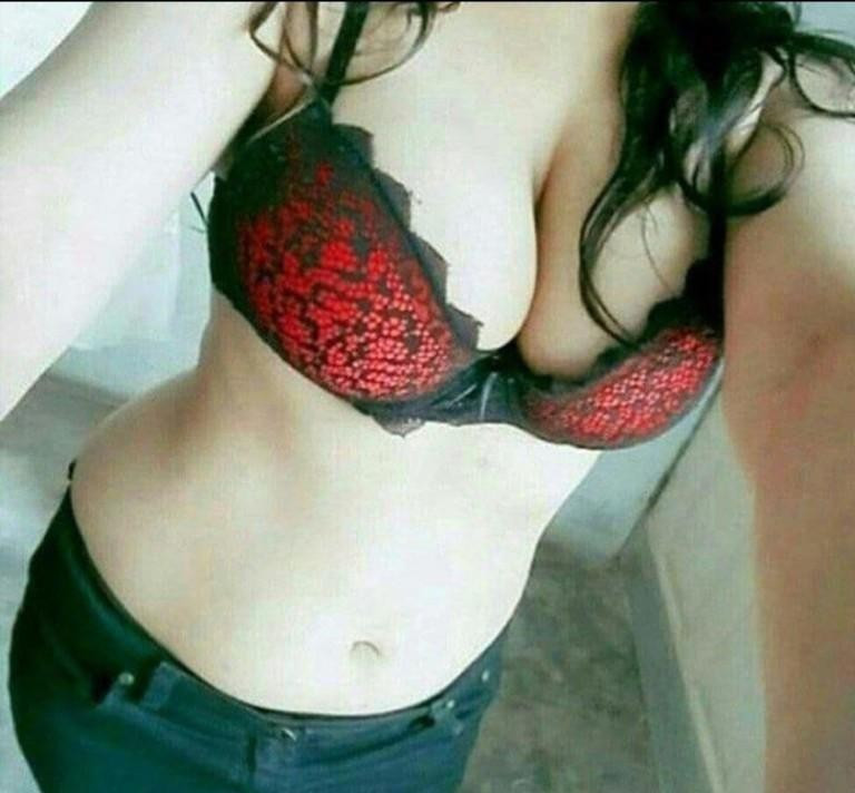 03228922414 Full hot sexy student girls available in Sialkot deal with real pics