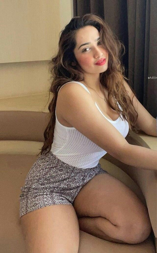 03228922414 Full hot sexy student girls available in Sialkot deal with real pics