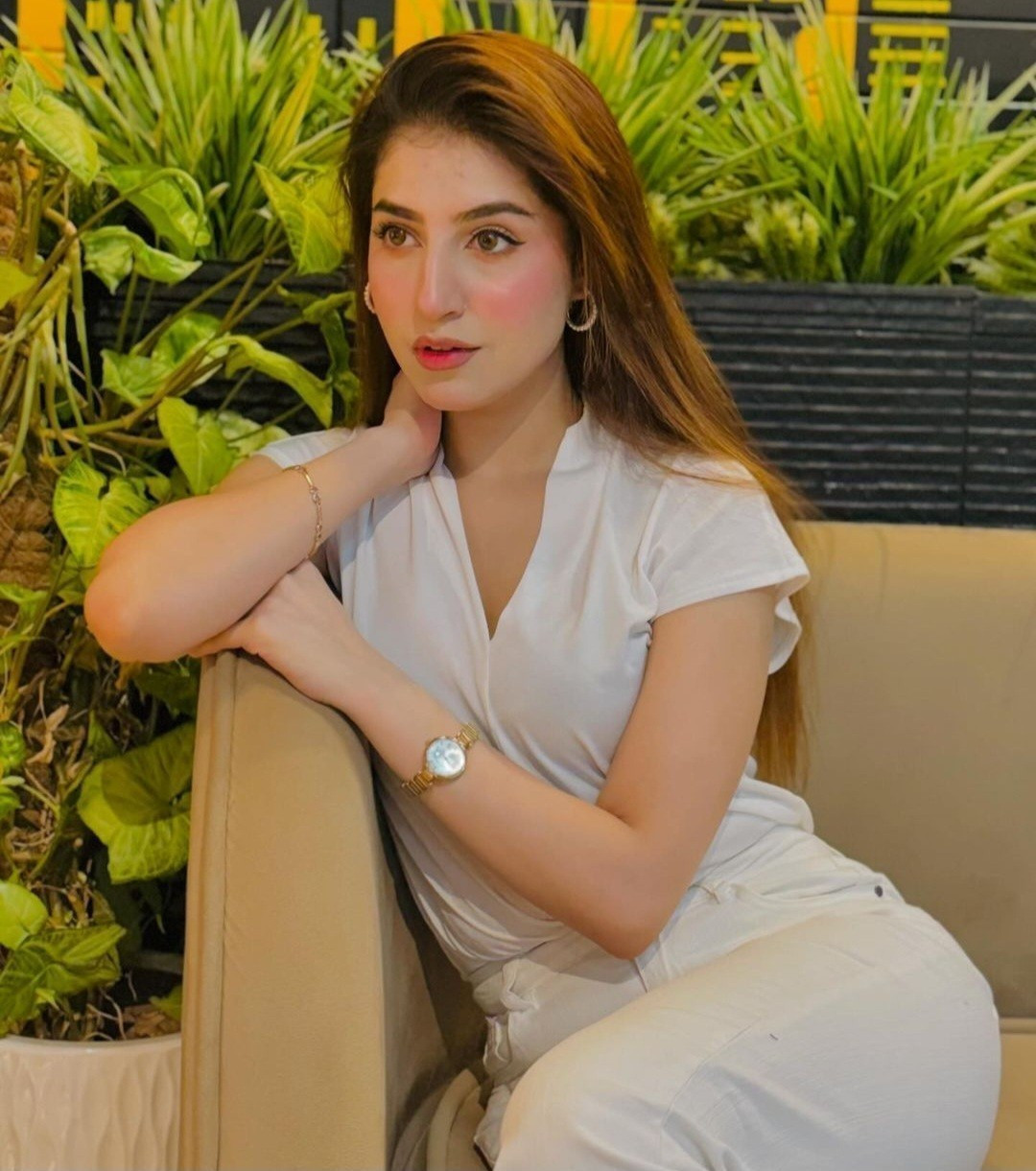 ELITE CLASS GIRLS AVAILABLE IN ISLAMABAD IN CALL AND OUT CALL SERVILACE AVAILABLE DELIVERED AT YOUR PLACE ANY TIME