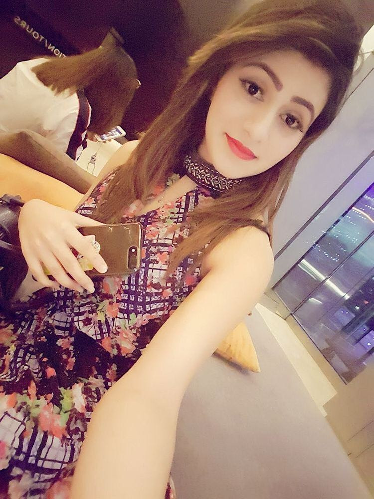 Sadia Butt Lahore Call Girls Available at Cheap rates